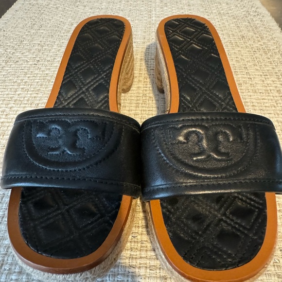 Tory Burch Black Quilted Leather Slide Sandals with Tan Edge - Picture 2 of 7